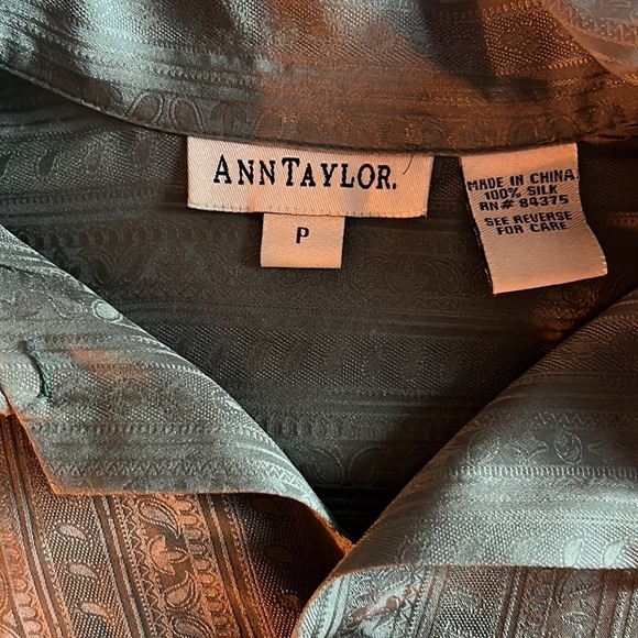 Ann Taylor Silk Vintage Button Up Blouse - Picture 3 of 9